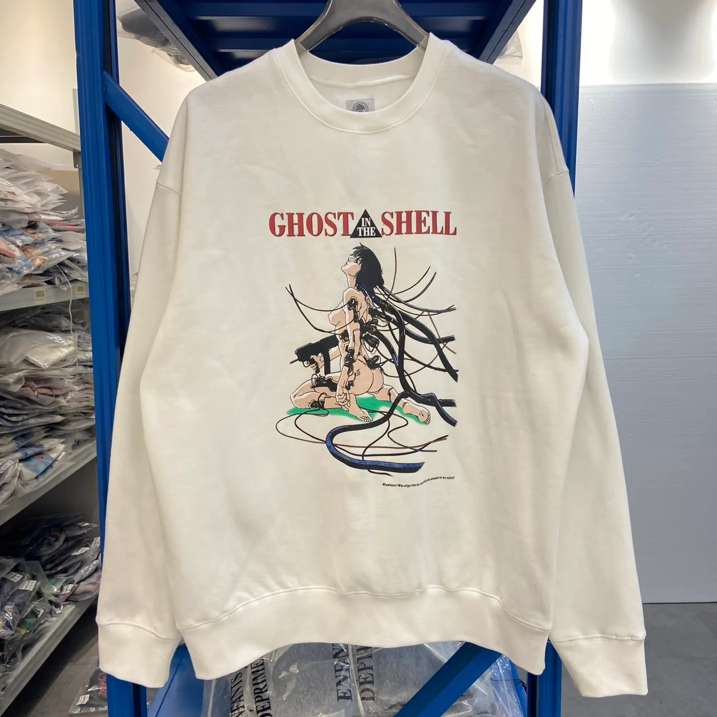 Saint Michael Ghost in the Shell anime character print retro Vintage loose velvet crew neck sweatshirt Fabric: 420g Style number: SM602 Size: S-M-L-XL Color: White Price: P190